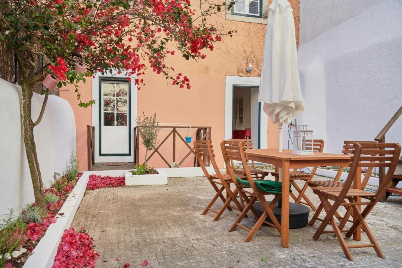 Amazing Terrace And Riverview In Historical Lissabon Buitenkant foto